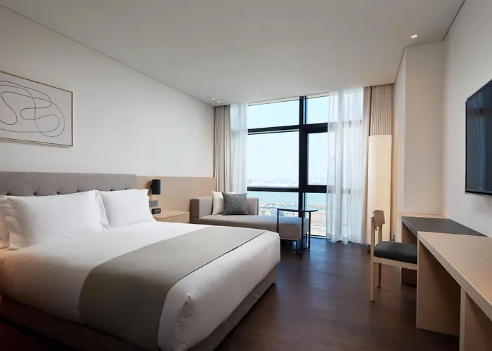Shilla Gimhae Airport - Noksan Hotel 4*